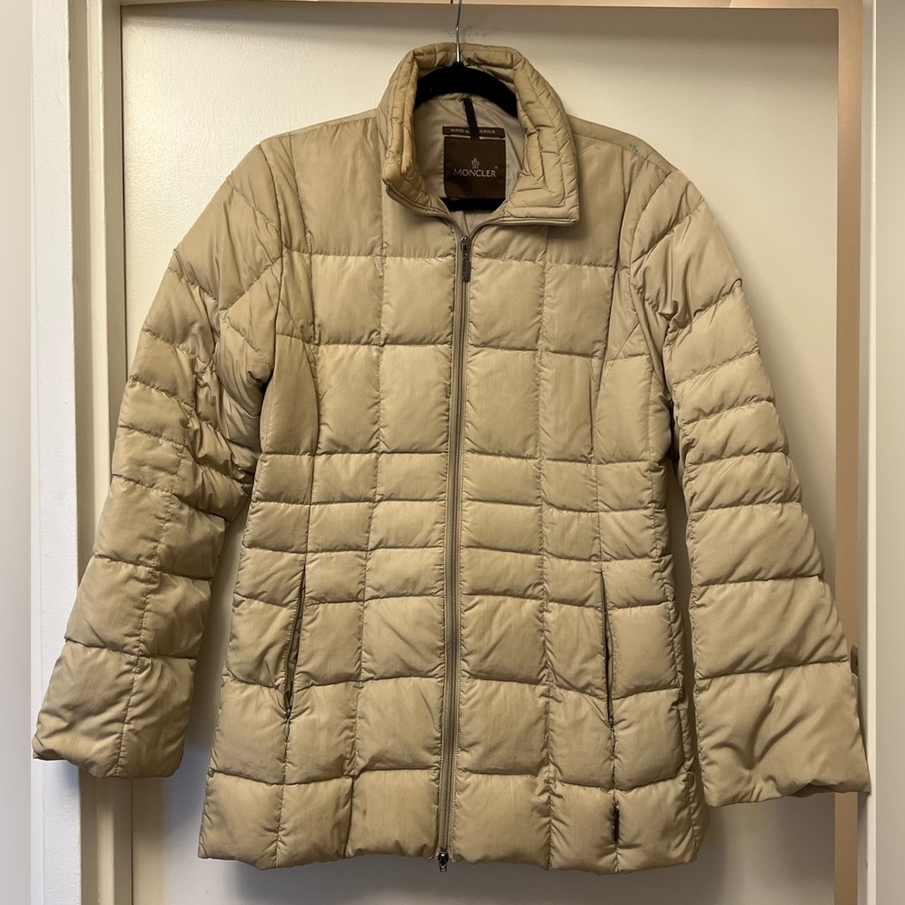 🔥🔥MONCLER🔥🔥Woman’s Beige Short Quilted Down Jacket Size 3